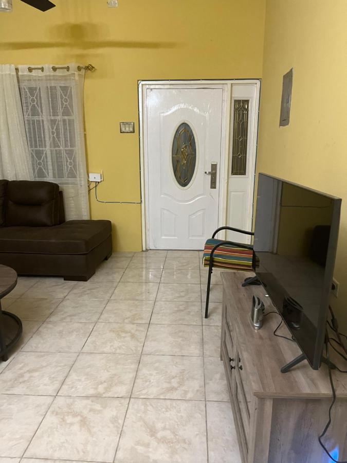 St Bess Comfort Style Black River Exterior photo